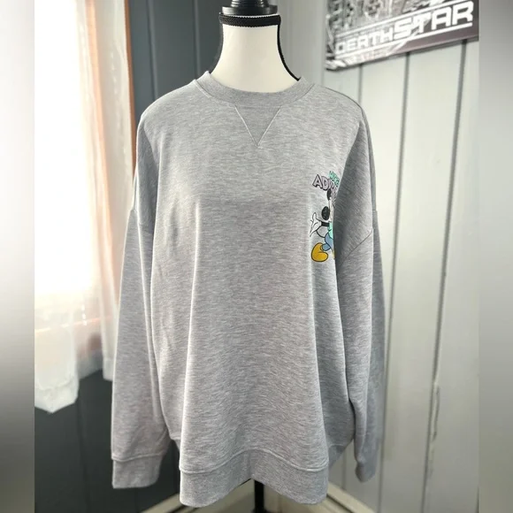 Disney Mickey and Friends Oversized Crewneck - Picture 2 of 5